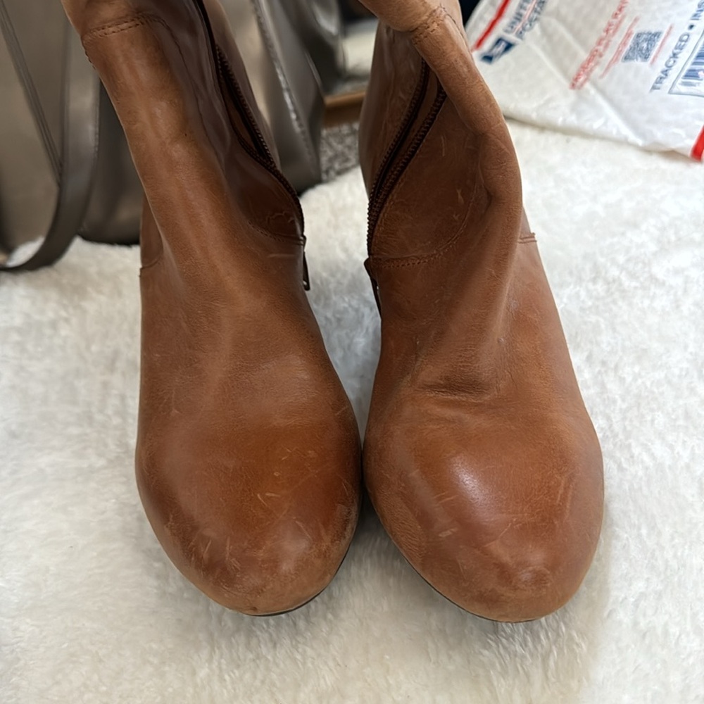 Antonio Melani Tan Boots Block Heel Size 8